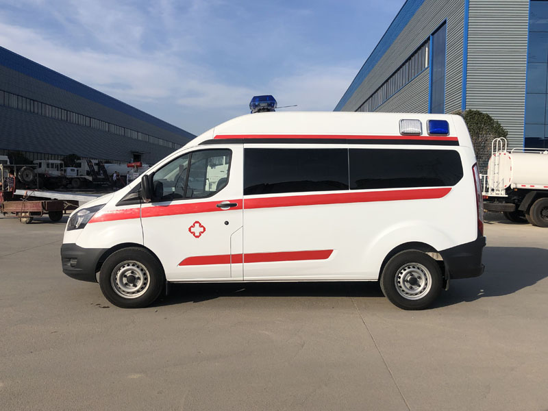 福特V362汽油版轉(zhuǎn)運(yùn)型救護(hù)車(chē)